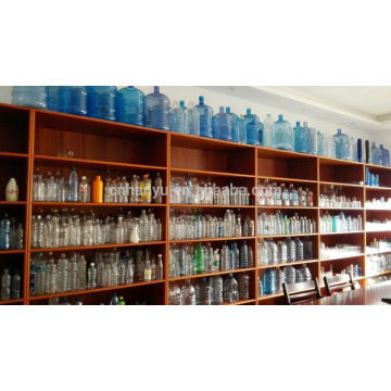 blow molding plastic bottles